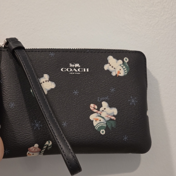 Coach Boxed Corner Zip Wristlet Snowman Print in Silver/Midnight - Picture 2 of 8